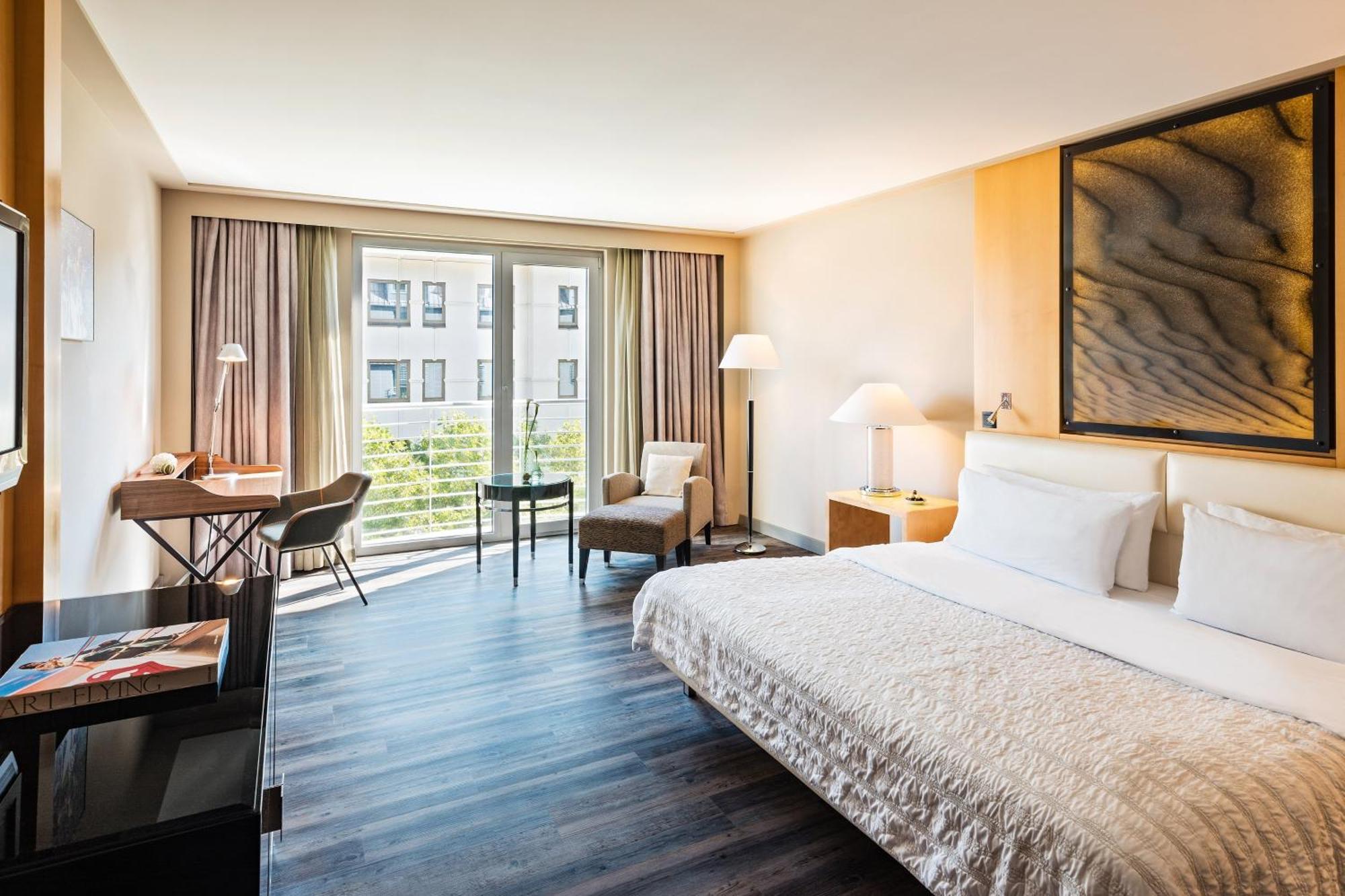 Le Méridien Hotel 5*