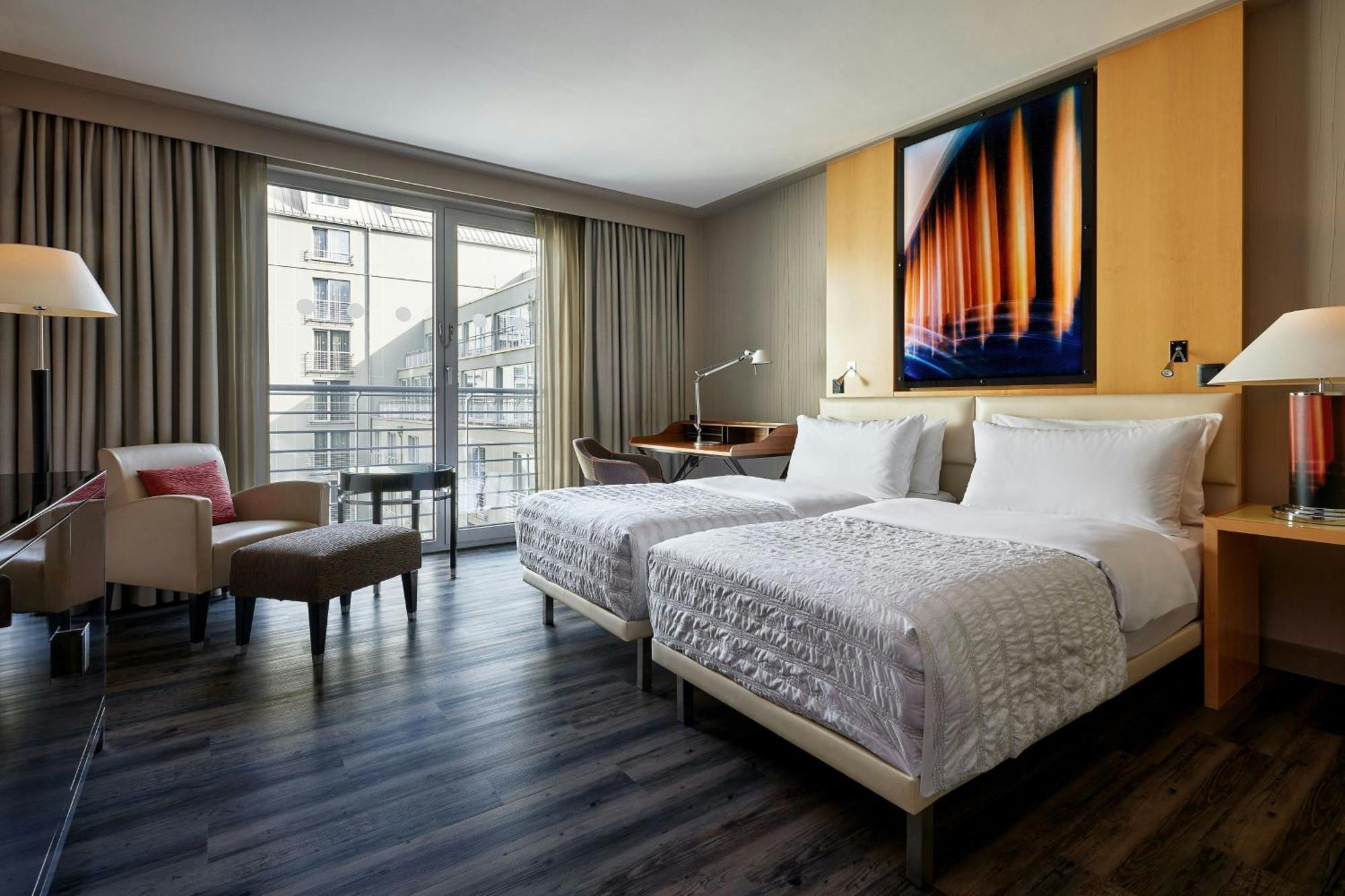 Le Méridien Hotel 5*